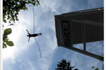 Le premier saut à l'élastique avec élan en Rhône-Alpes
