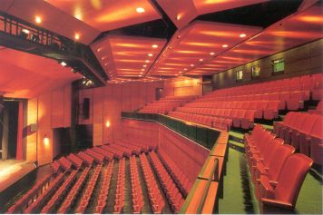 Théâtre, cirque, danse, musique et spectacles jeune public à côté de Genève