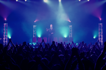 Byron Leon remonte sur scène à Colombier et Nyon pour une soirée hypnose qui veut aller plus loin que le divertissement