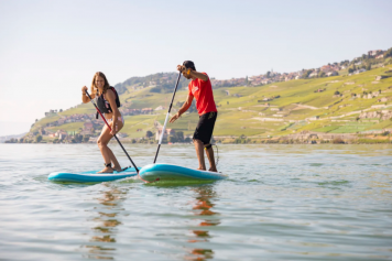 Cours de Stand Up Paddle (SUP) et de Wing Foil, camps d'été pour jeunes, événements et excursions sur le Léman