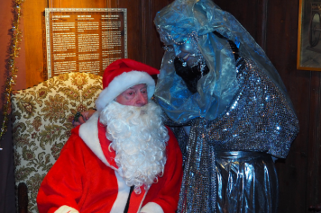 Le dimanche 3 décembre, la Dame de Noël et Saint-Nicolas feront une halte au Musée paysan et artisanal