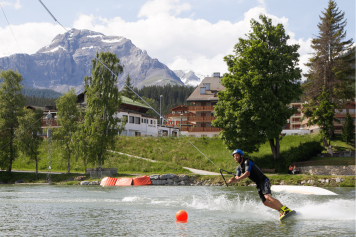 Le temple à ciel ouvert du wakeboard vous accueille tout l'été