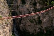 Loisirs.ch traverse l'un des plus hauts ponts suspendus d'Europe Loisirs.ch traverse l'un des plus hauts ponts suspendus d'Europe