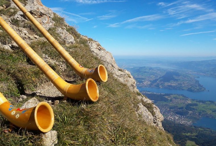 alphorn-1707971_960_720.jpg