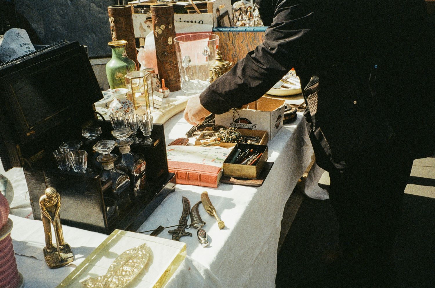 Les meilleures brocantes de Suisse romande sont ici réunies.