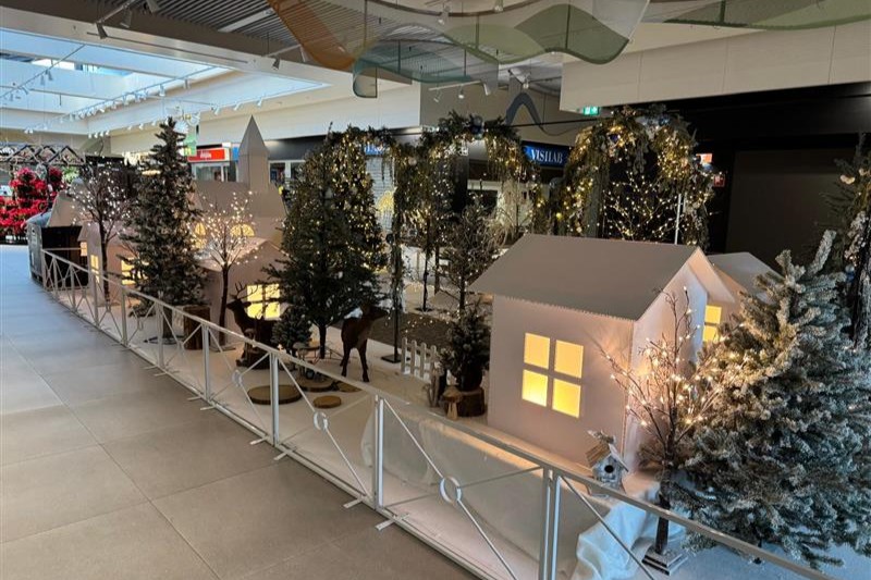 C'est tout un village de Noël qui s'étend à Migros Yverdon.